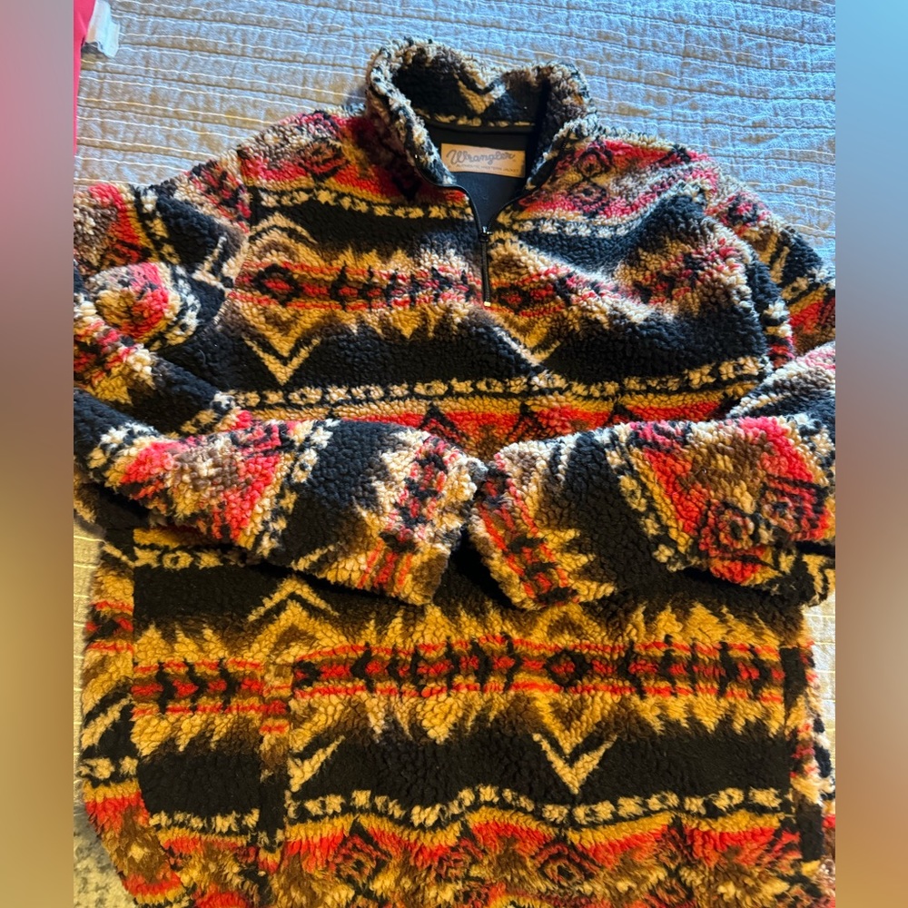 Wrangler authentic western jacket- fleece heavy weight adult large, worn once.